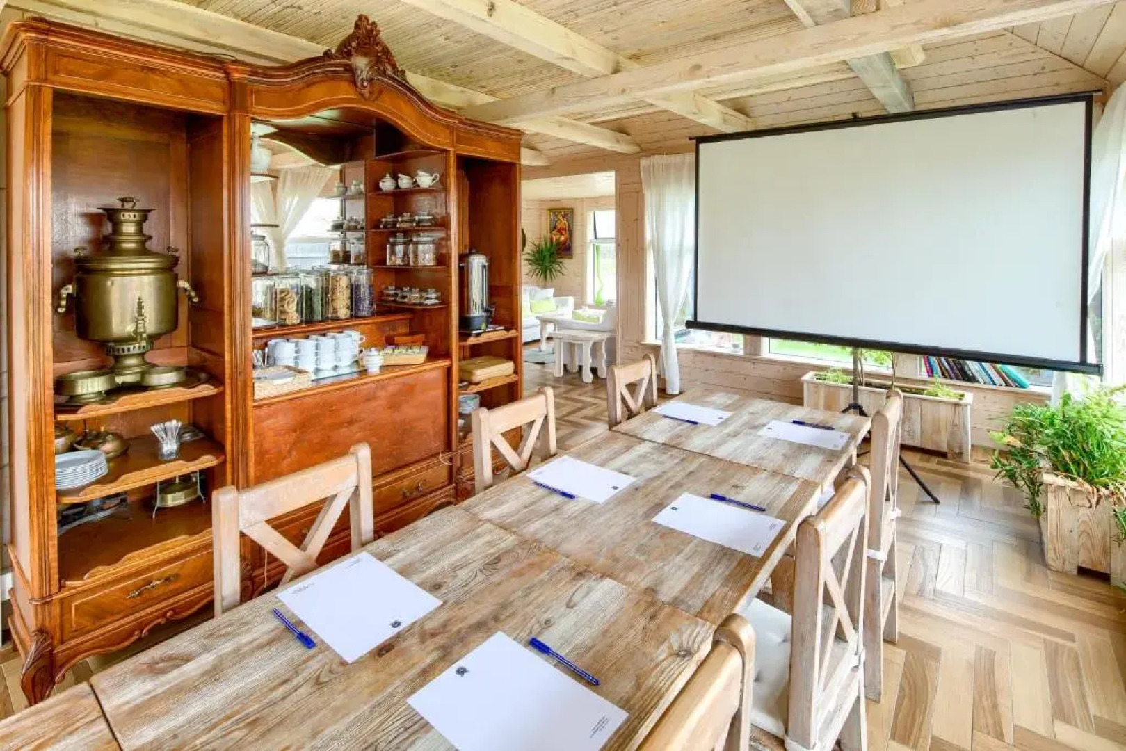 Folwark Białych Bocianów