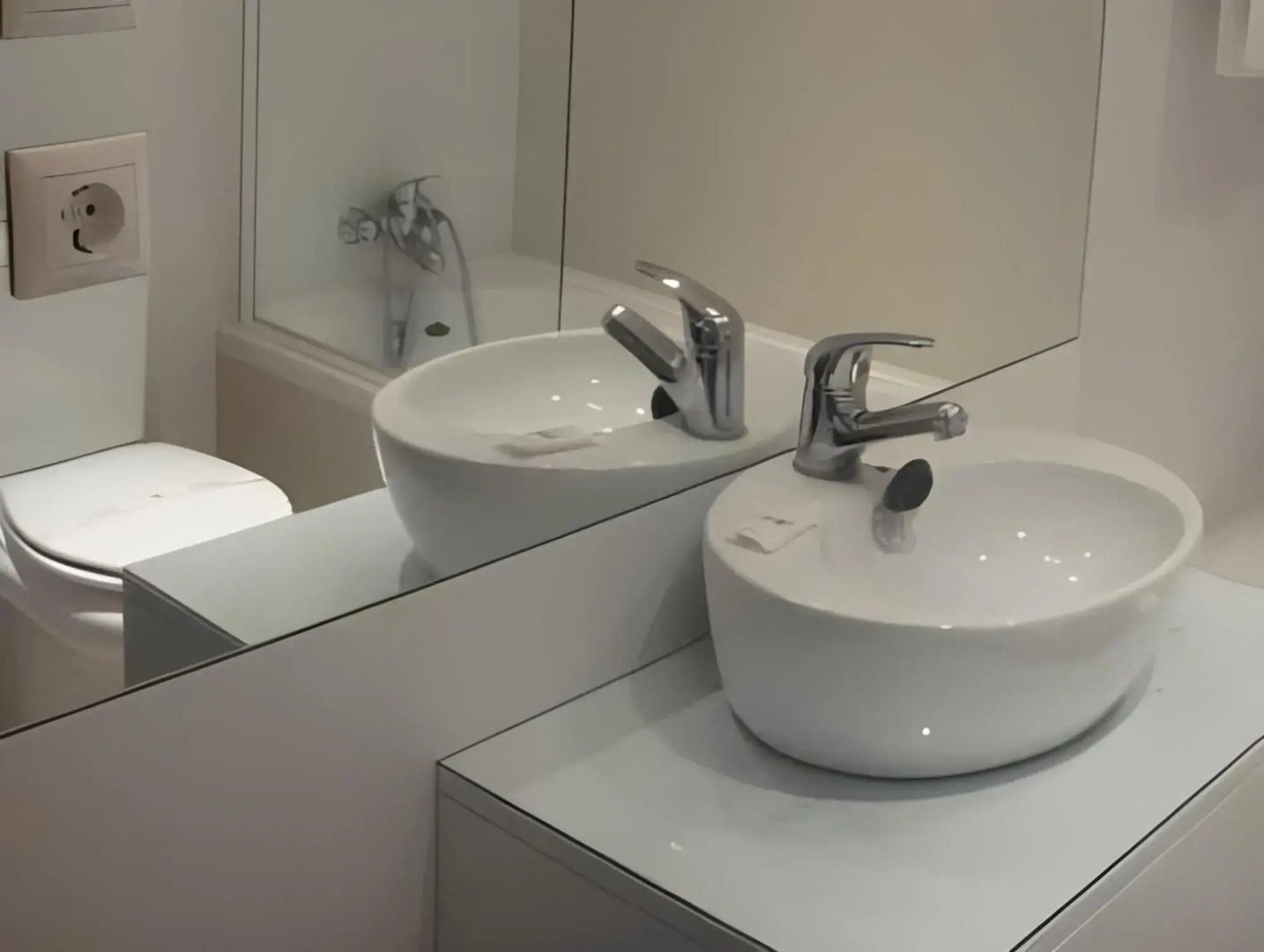 Pdh, Lda. Paredes Design Hotel