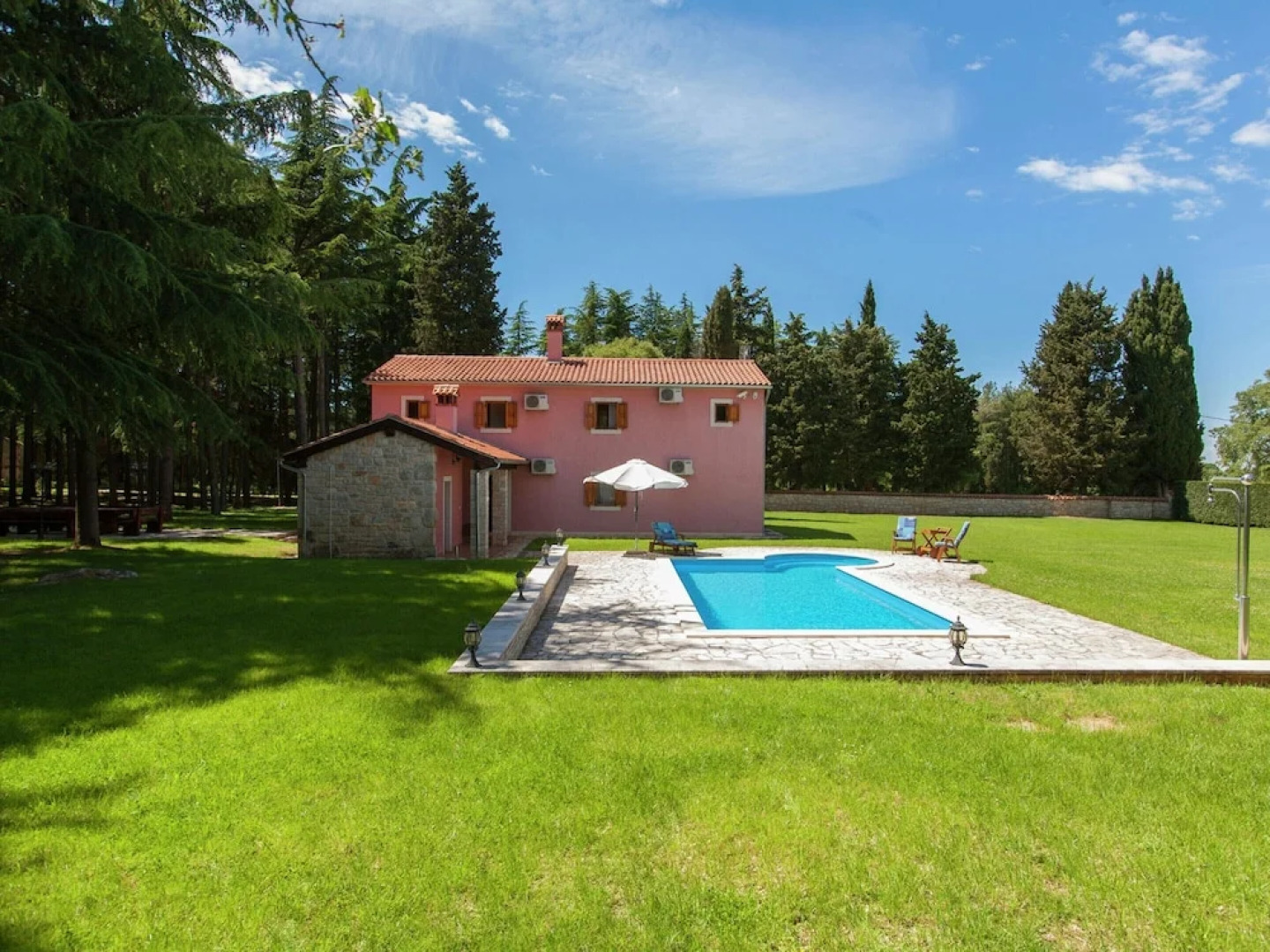 Rural Villa With Swimming Pool