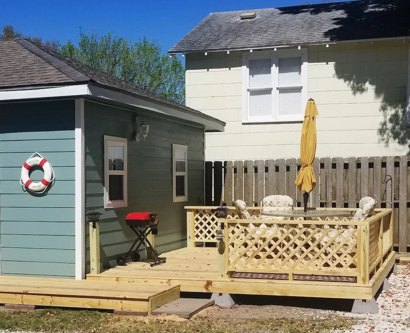 Come Friday Cottages on the Bay