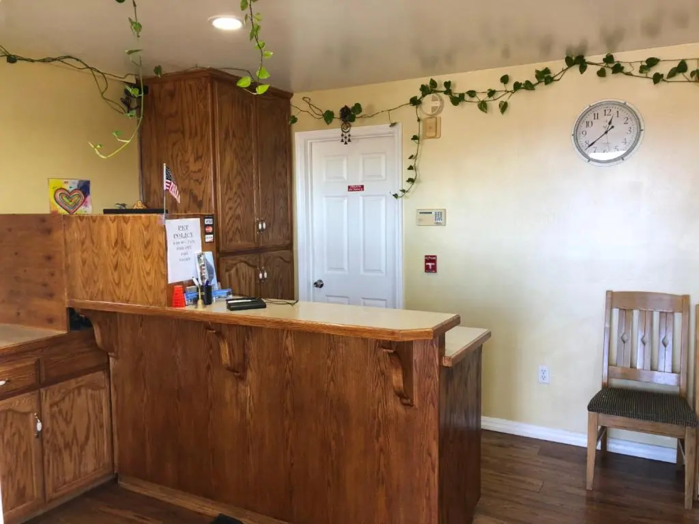 Holland Inn & Suites