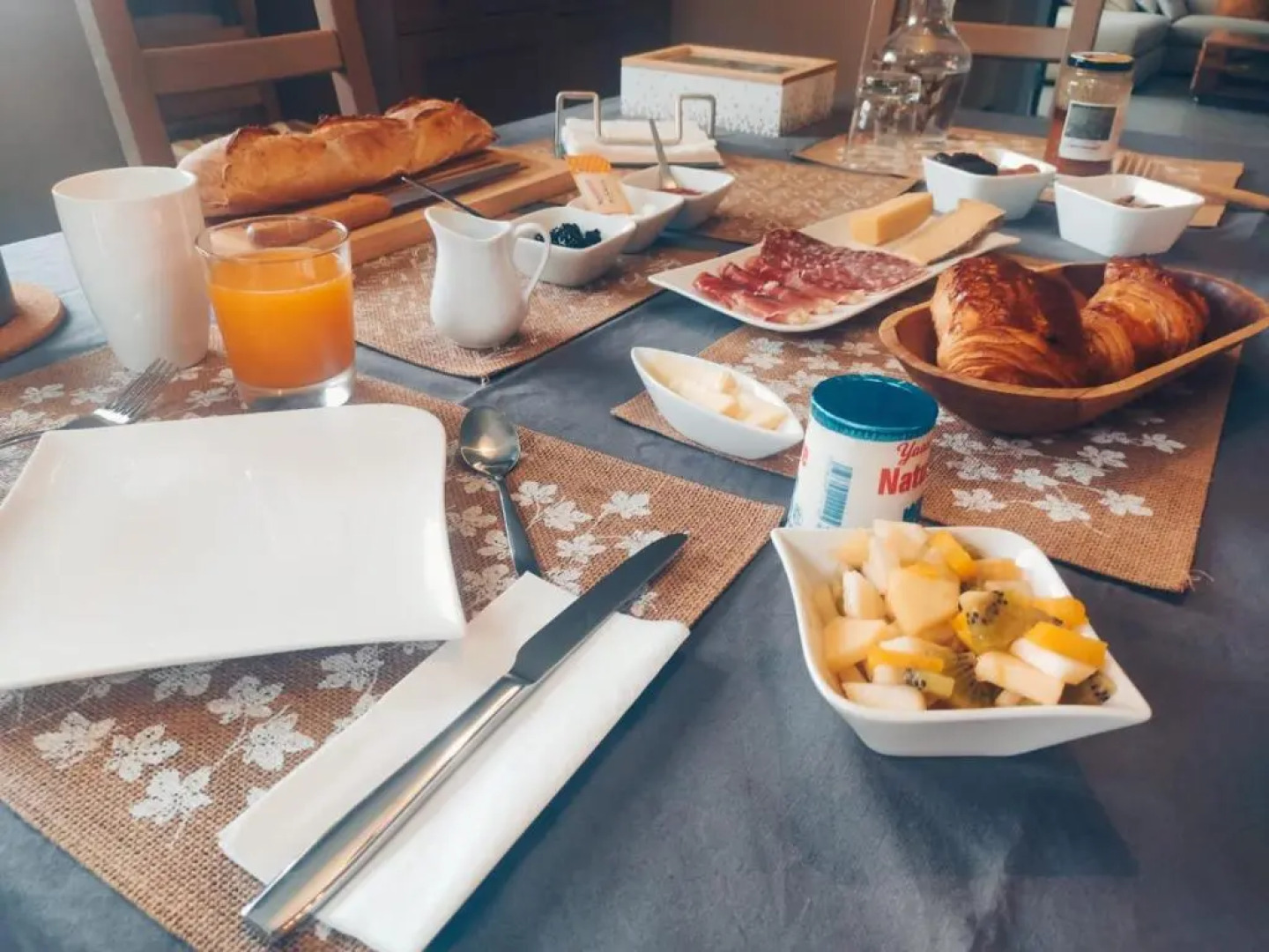 LAnsolanette Chambre Dhtes