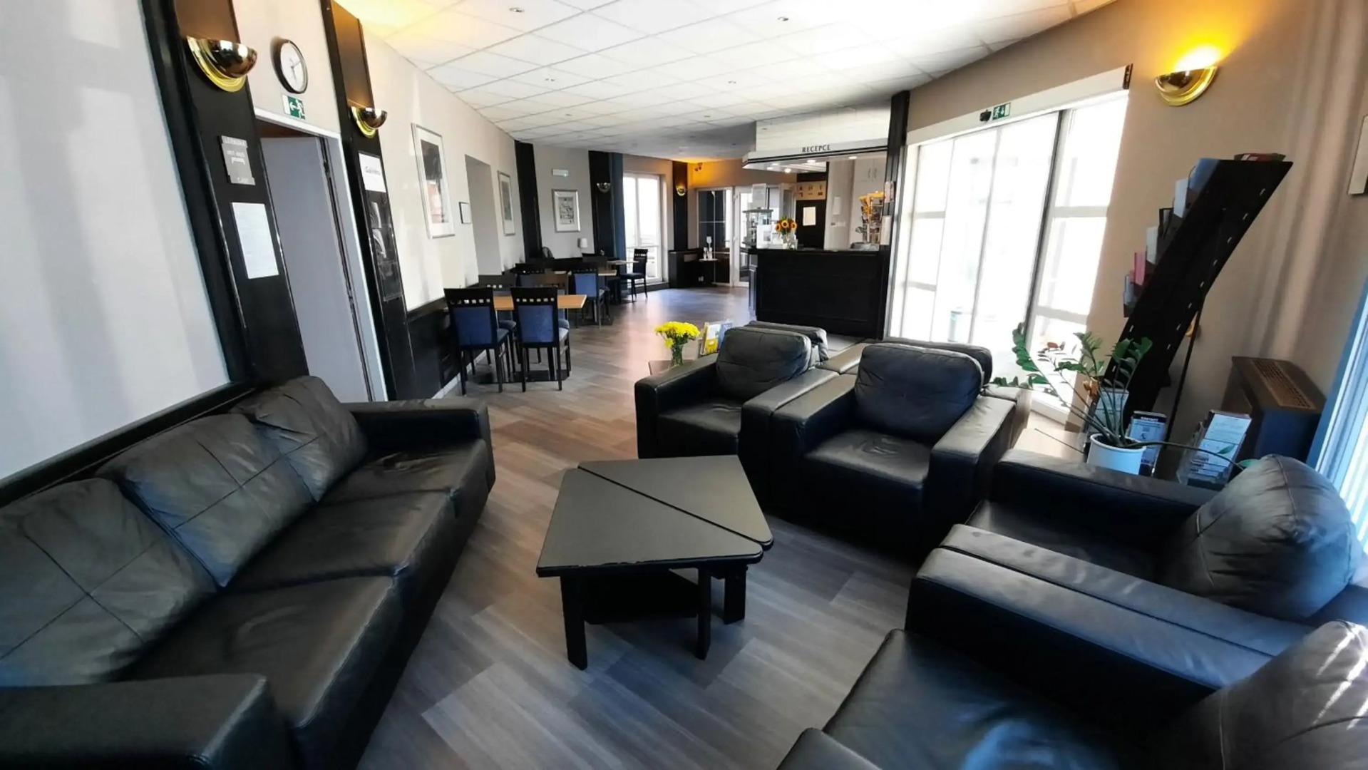 Hotel Tulipan Pruhonice