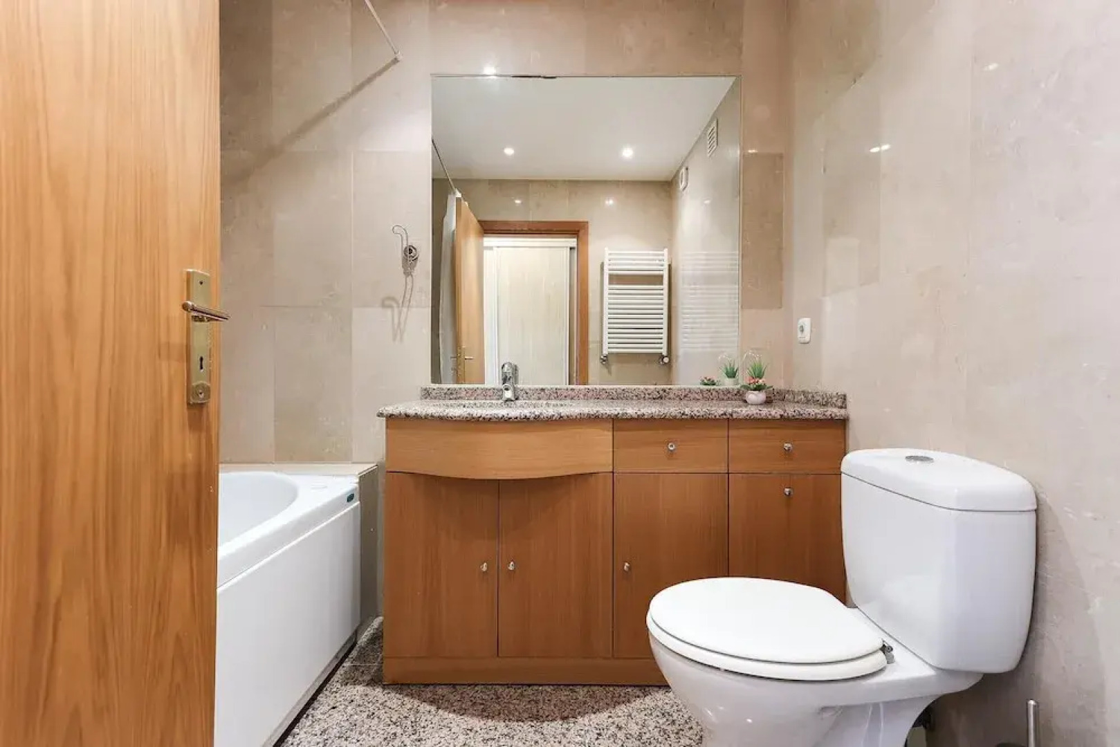 Expo Delight by Homing