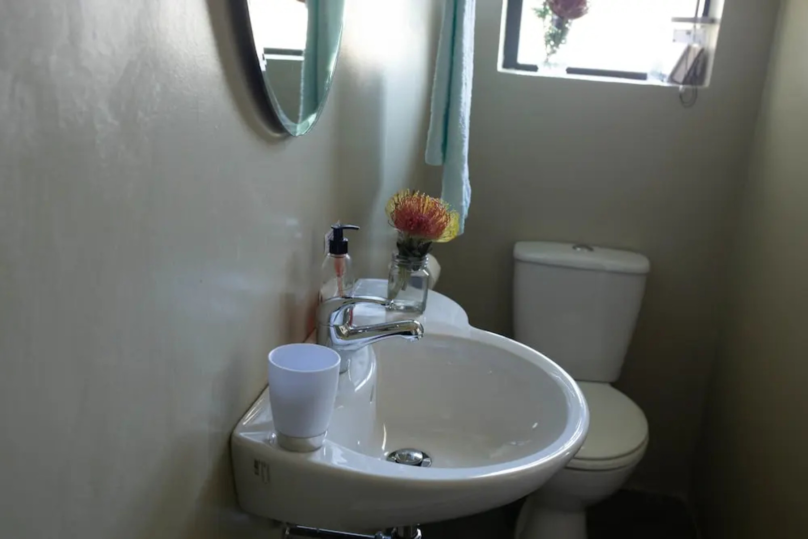 Stay at Friends (Guest house)