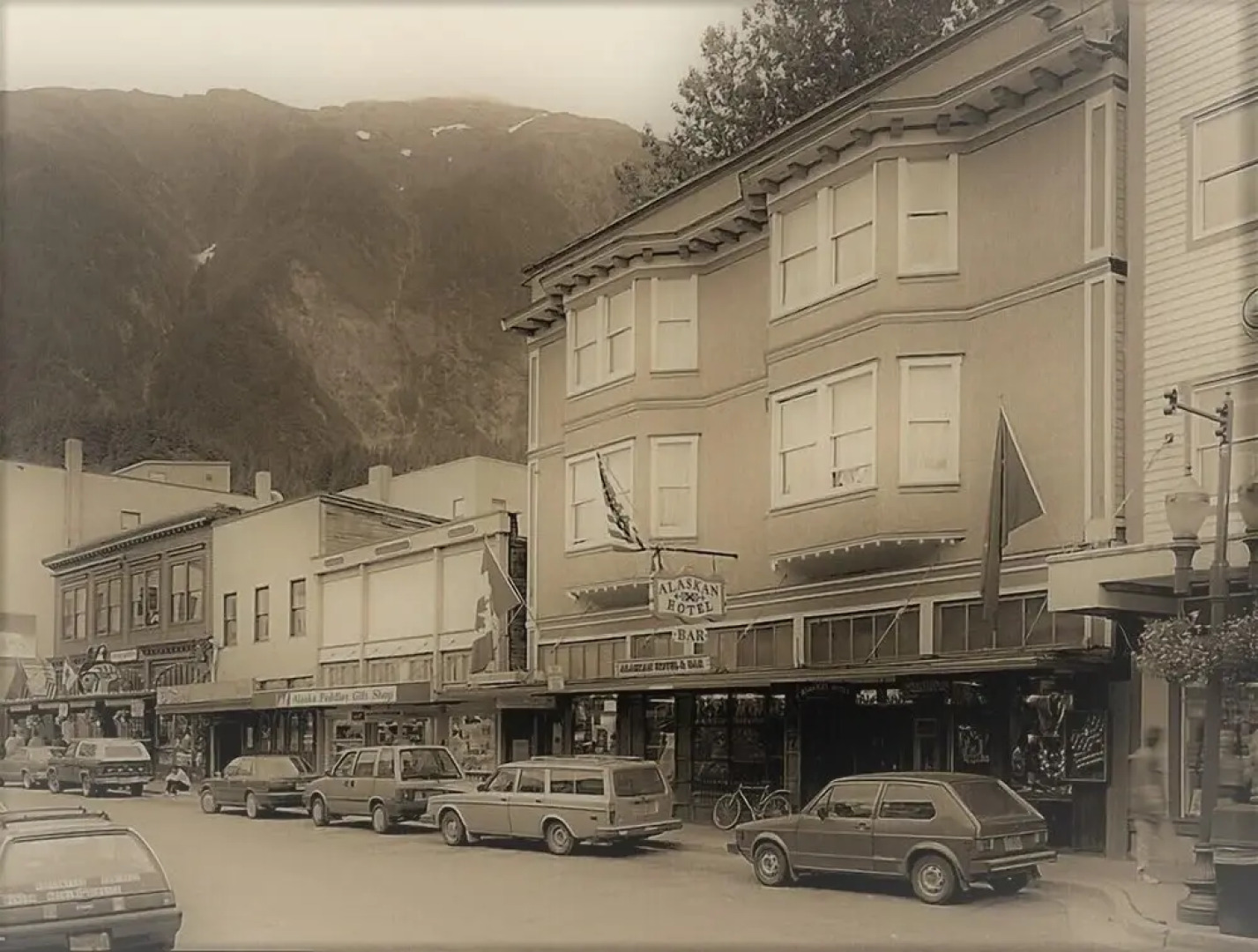 Alaskan Hotel and Bar