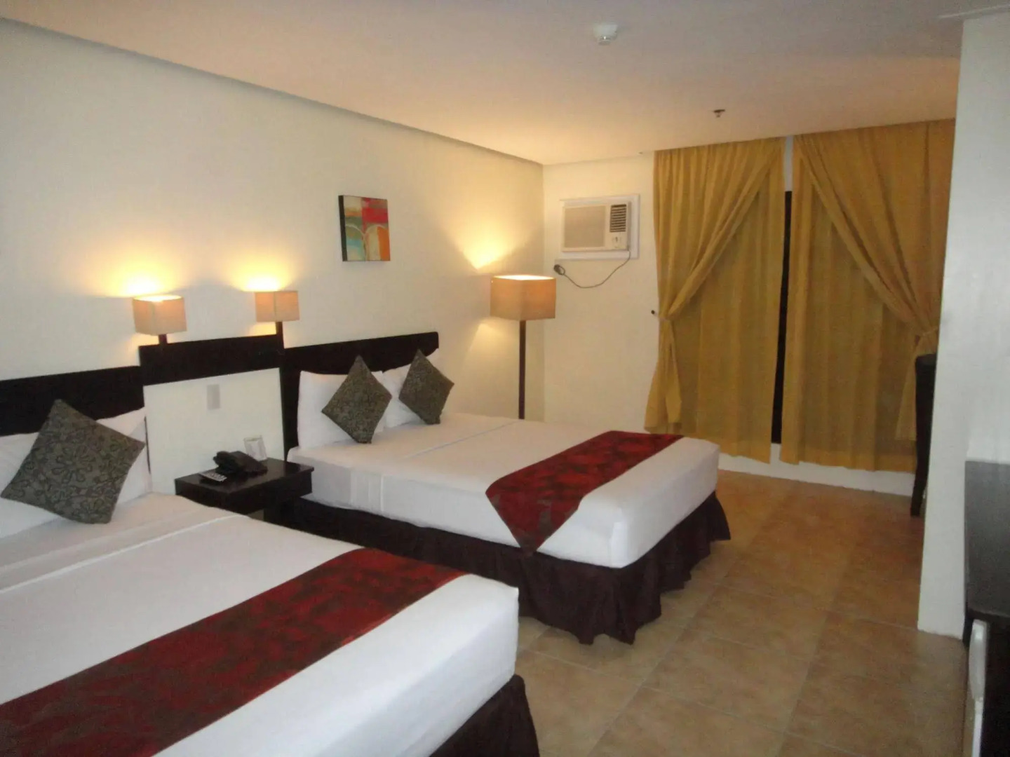 Premiere Citi Suites