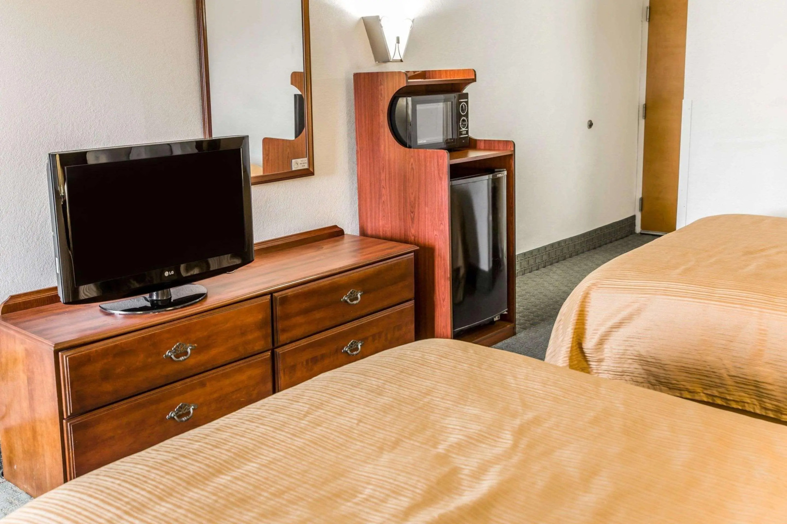 La Quinta Inn & Suites by Wyndham Fayetteville I-95