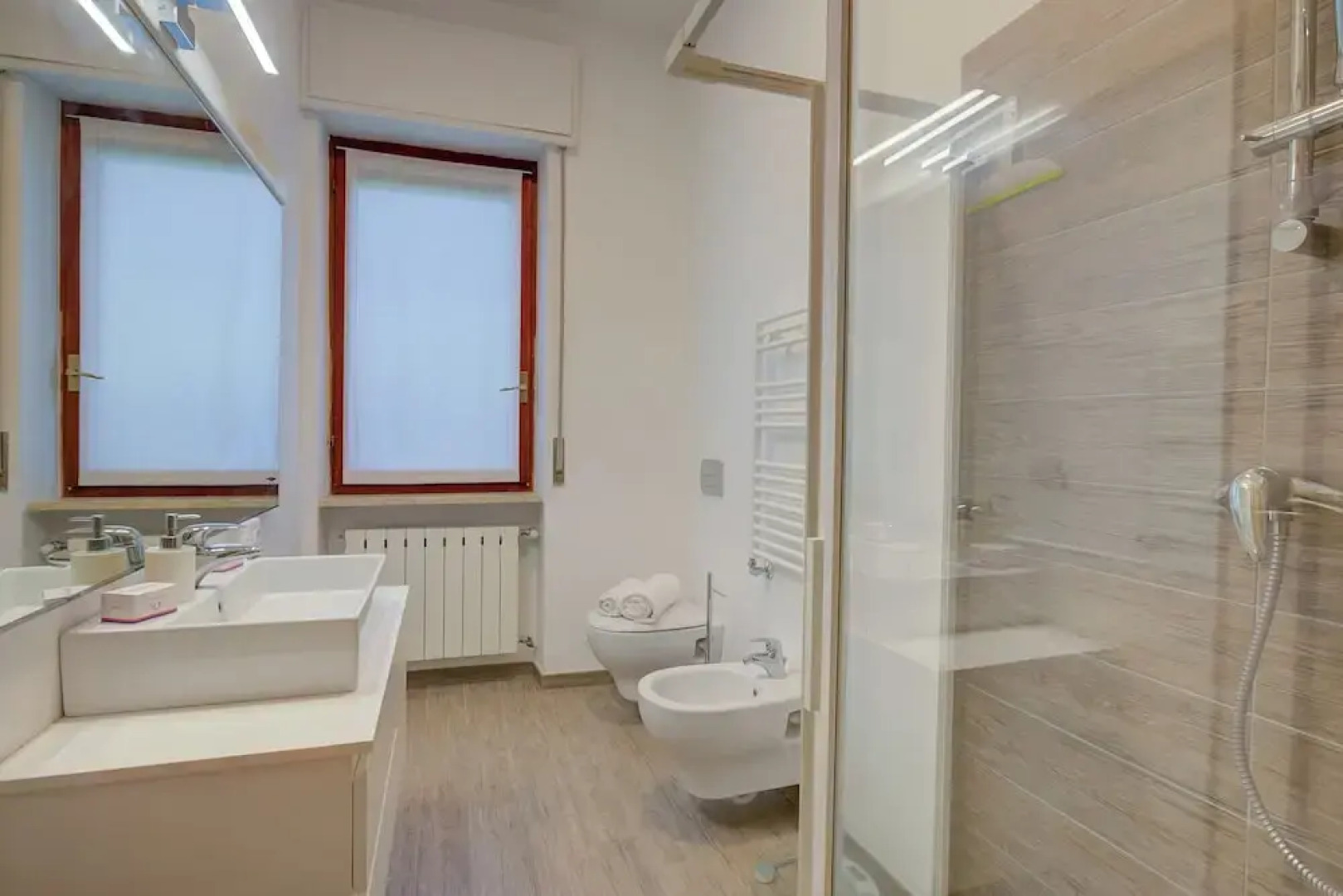 Blooming Villa Cos Lake View