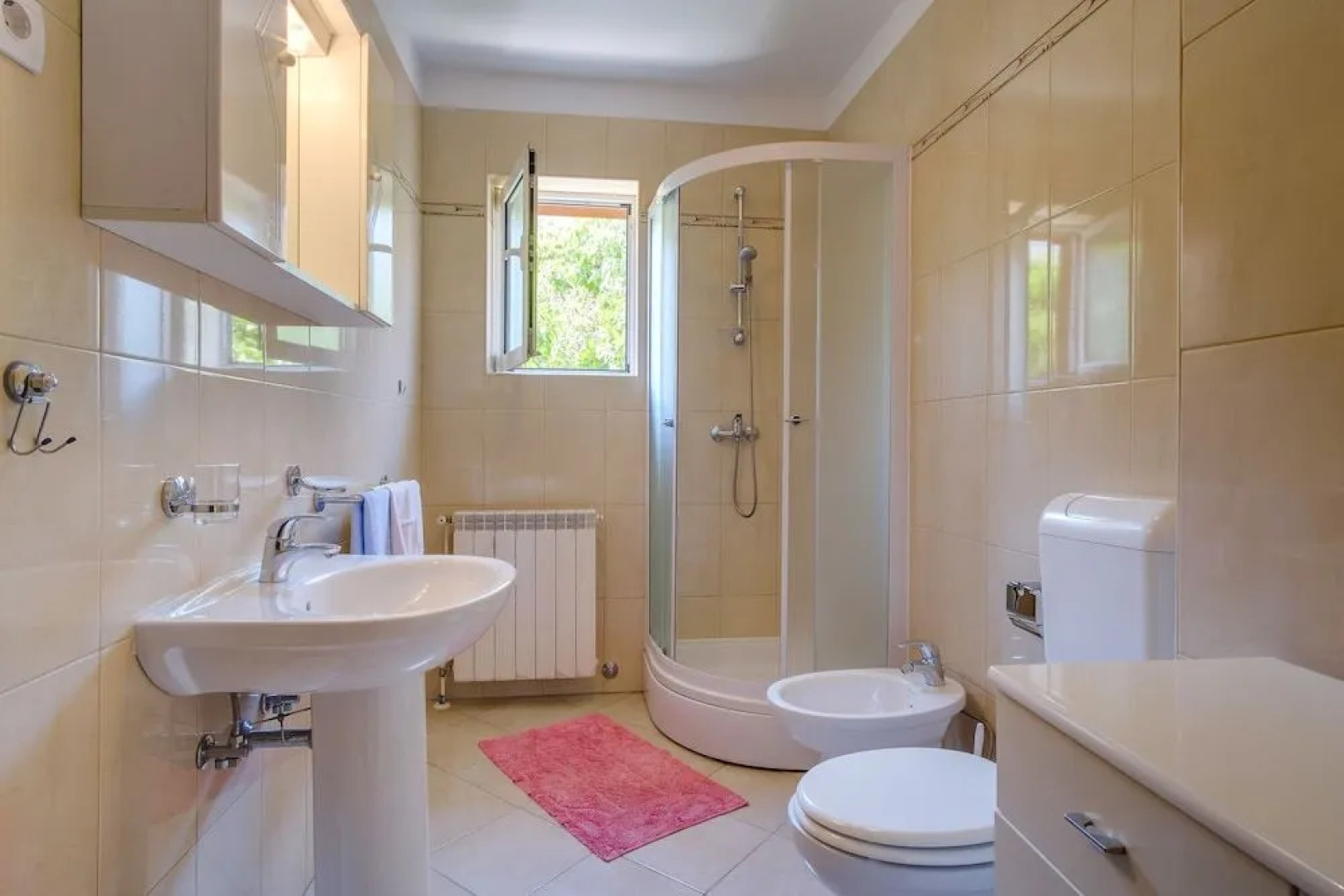 Apartment Bugenvilia