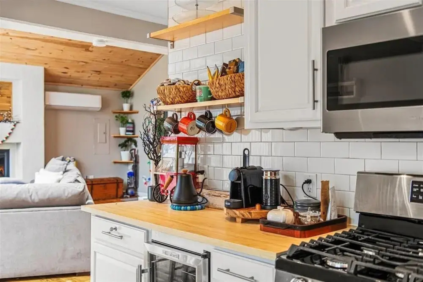 Pocono Scandinavian Cottage 2 Bedroom Cottage by RedAwning