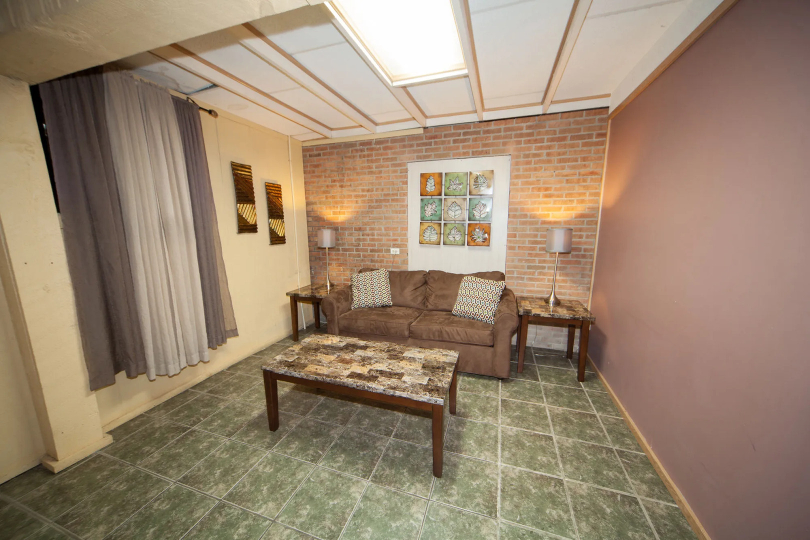 Log Cabin Lodge & Suites