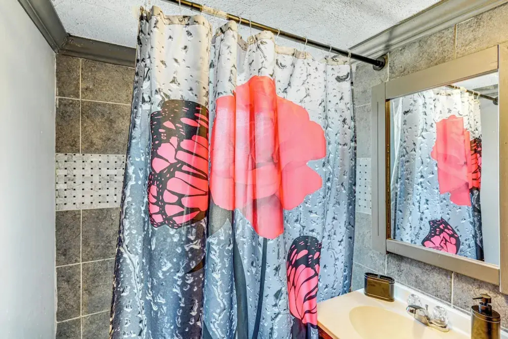 Quaint Family Retreat in Fairbury!