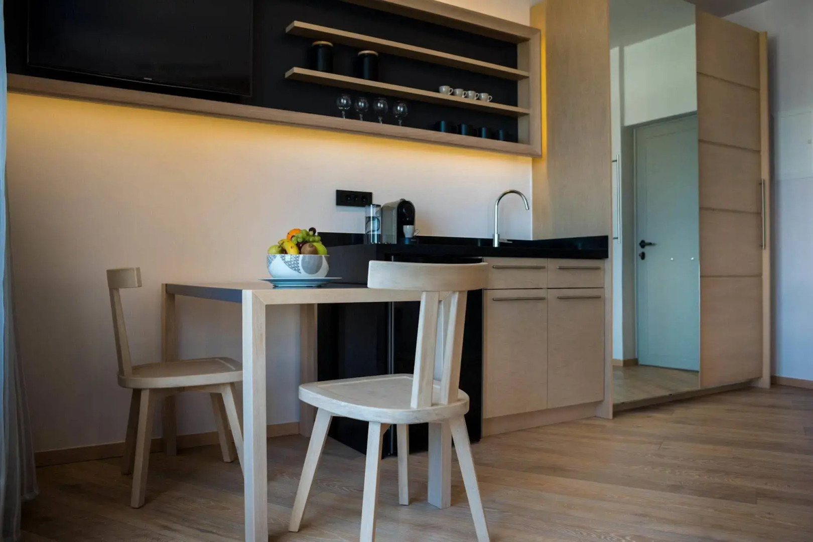 Oscar Suites & Village