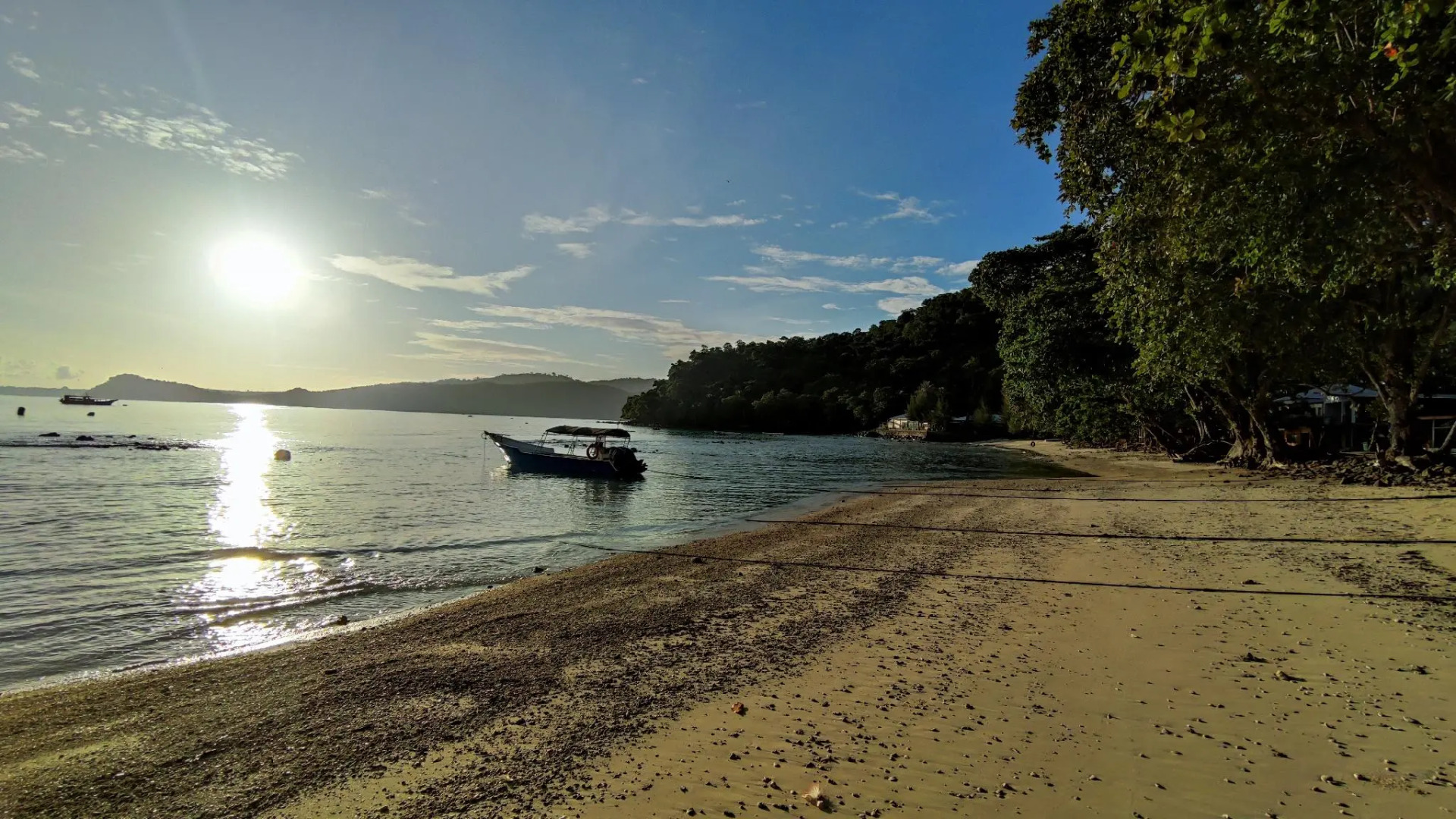 Lumba Lumba Diving Centre & Beach Resort