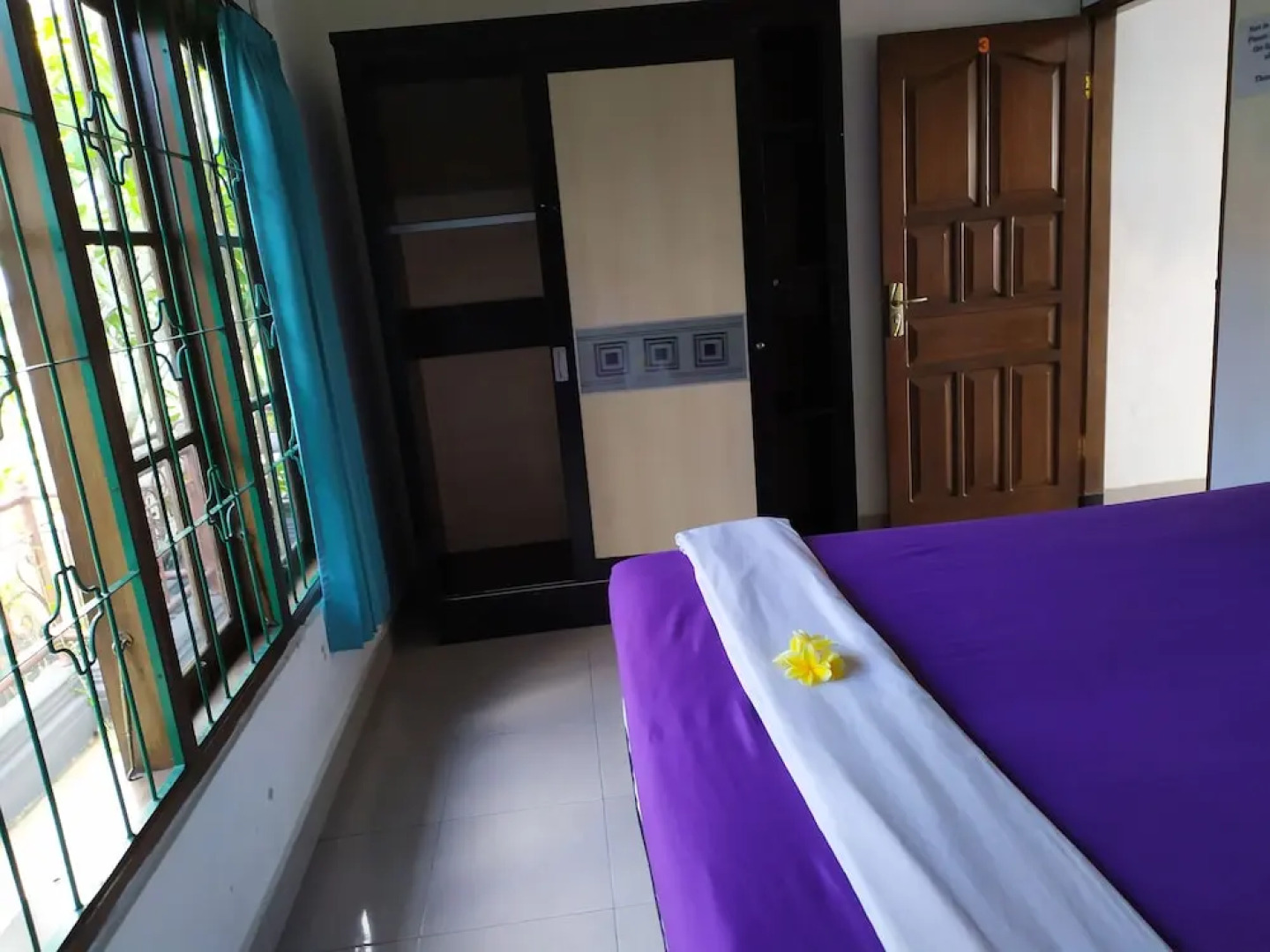 24/7 Bed & Breakfast