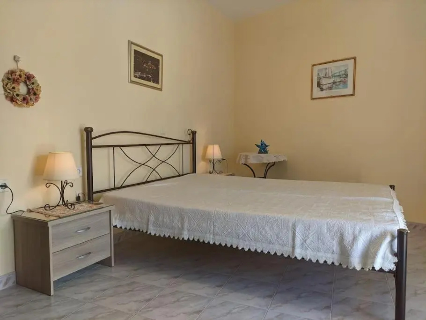 House with Kastro view