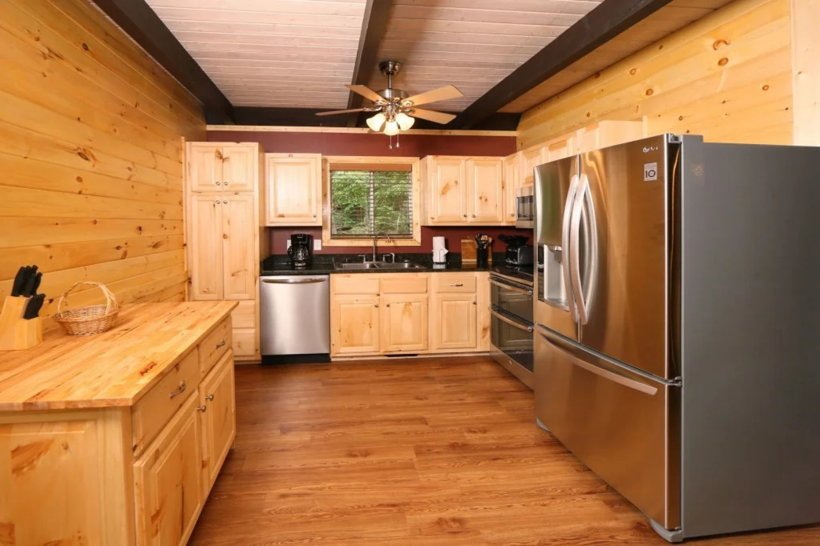 Million Dollar View - Four Bedroom Cabin