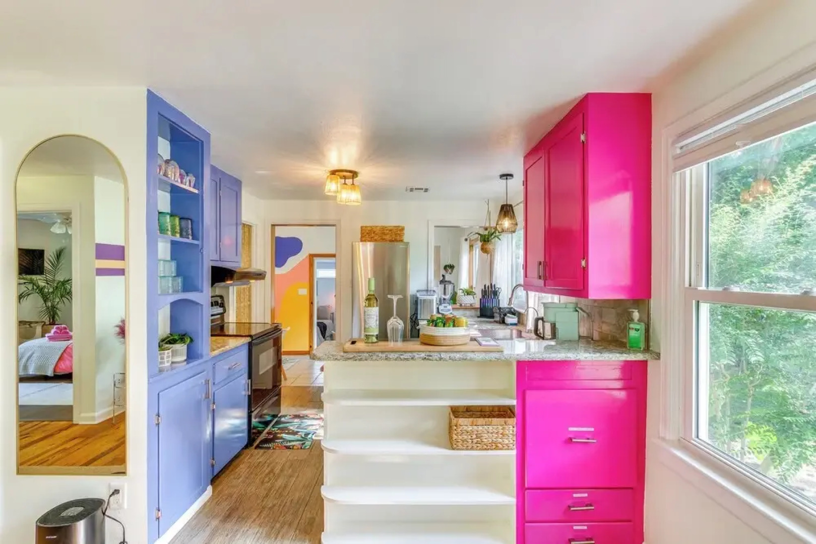 Retro-tropical Pensacola Home - 3 Mi to Downtown!