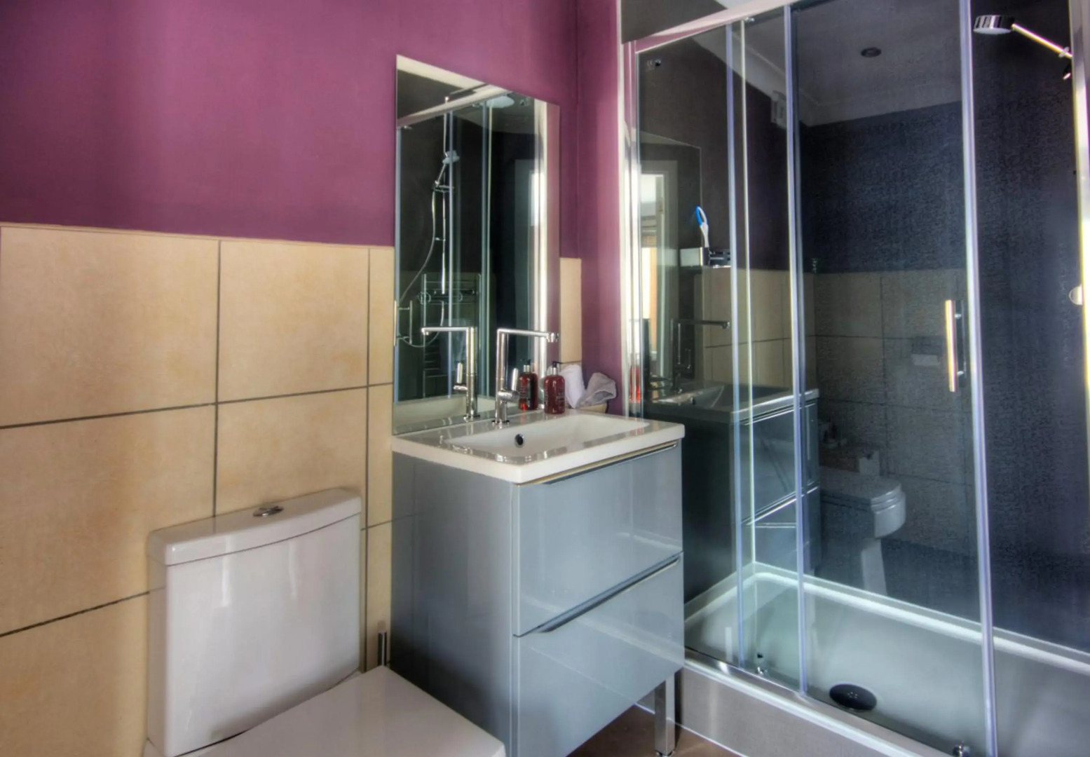 Thistle Apartment, Main street, Golspie