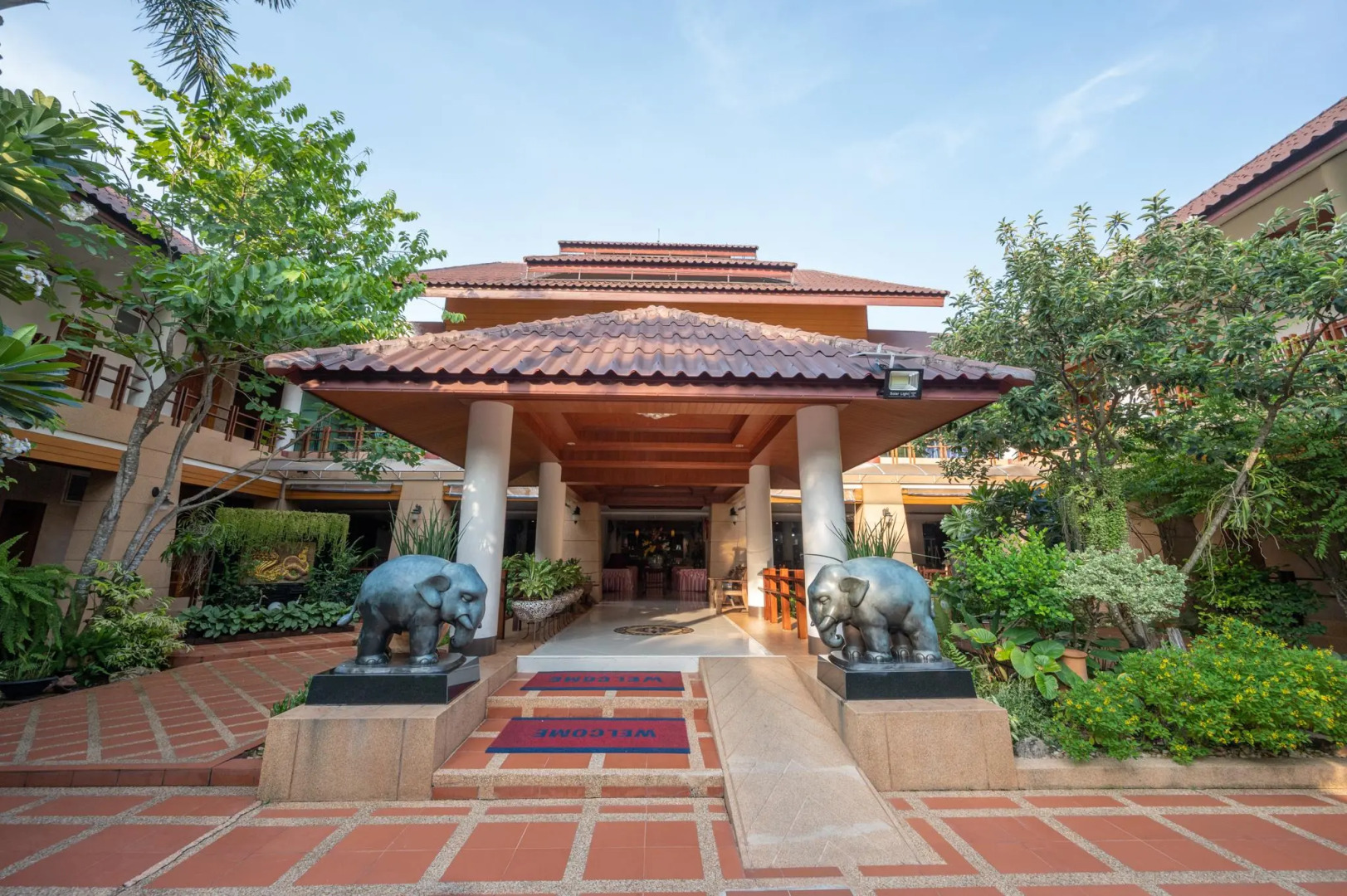 Juntra Resort and Hotel