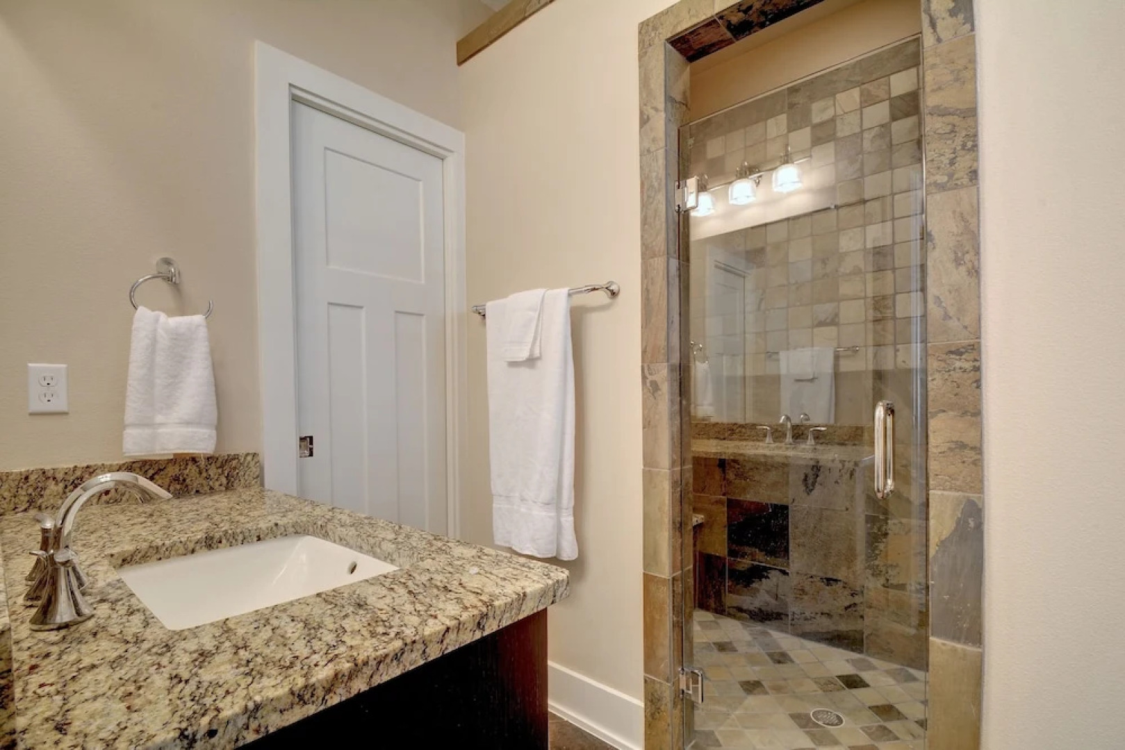 17514 Village Drive Home 4 Bedrooms 2 Bathrooms Home