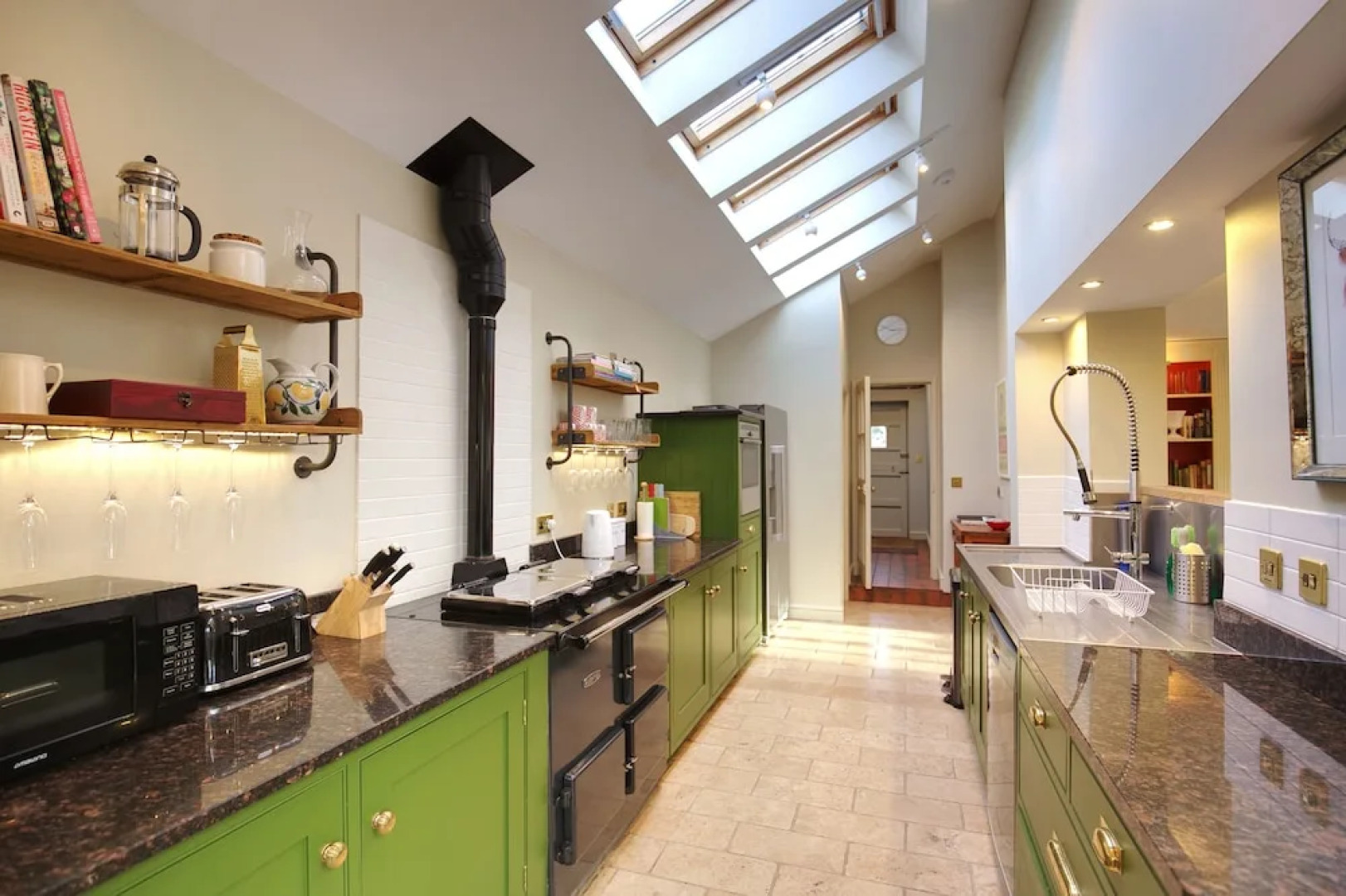 Stunning 3-bed House in a Private Hidden Valley