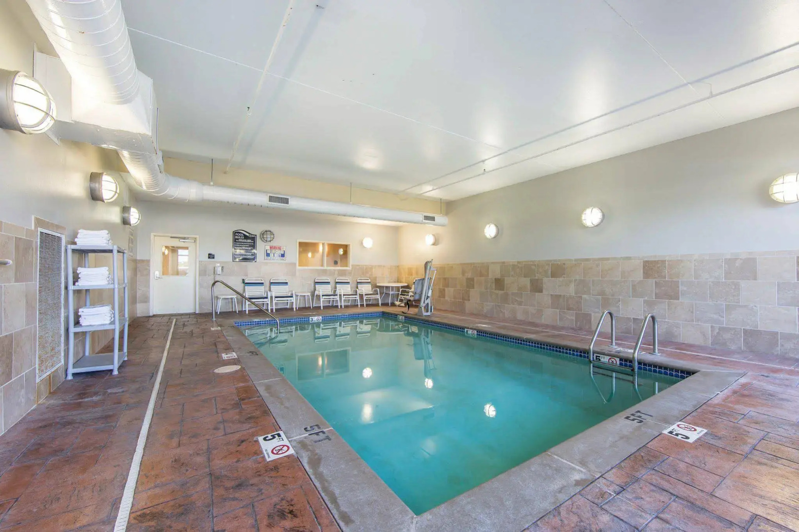 Comfort Suites Knoxville East