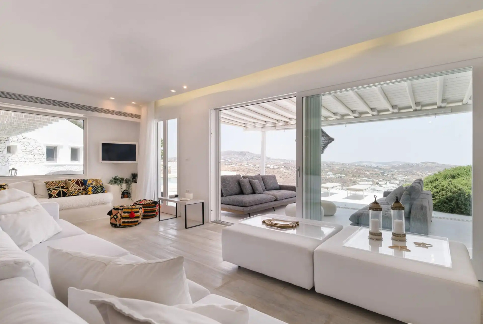 Villa Psarou - The Above Nammos Experience