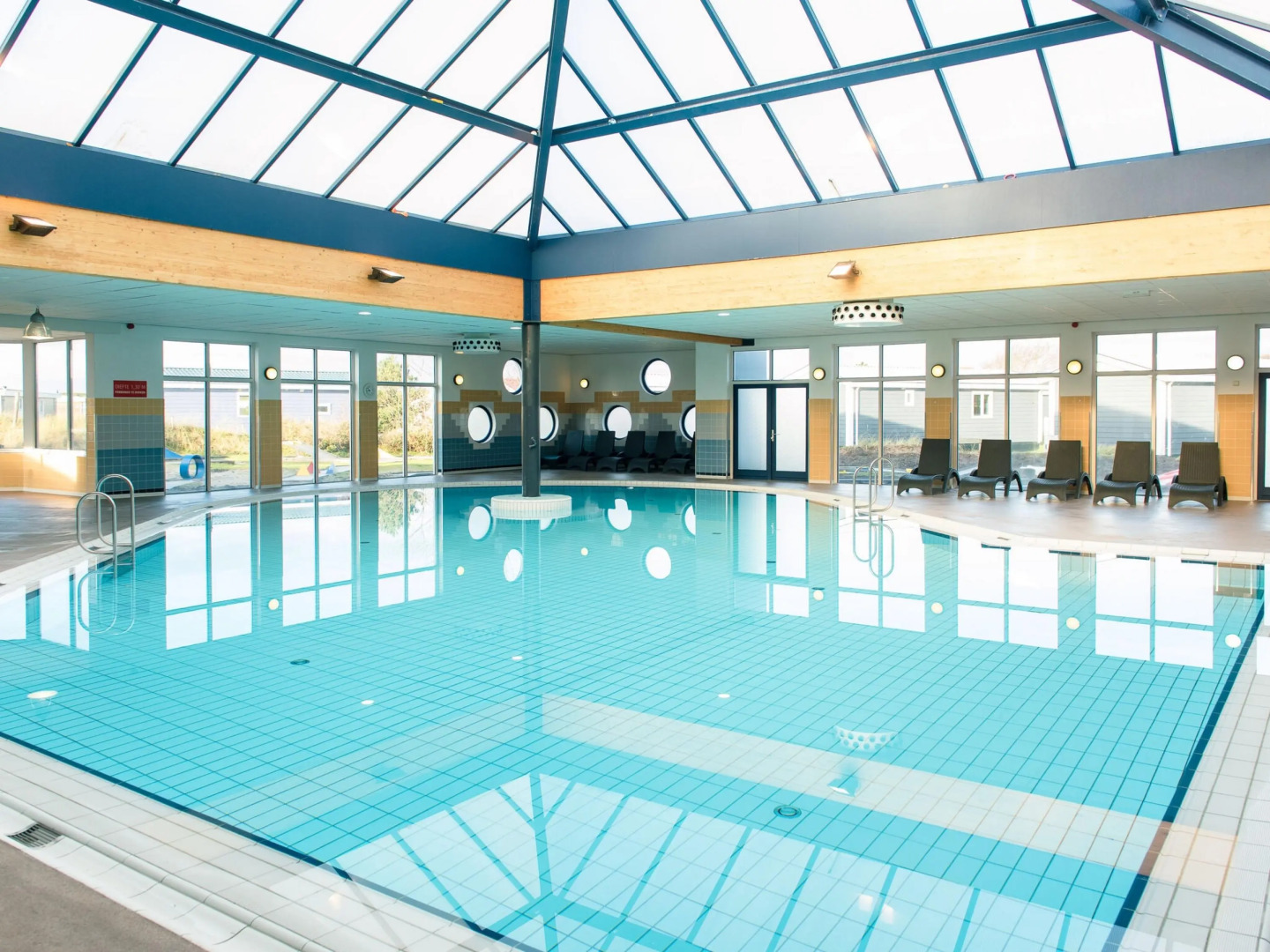 Luxurious, 2 Bathroom Holiday Home, 1,5 km From the Beach