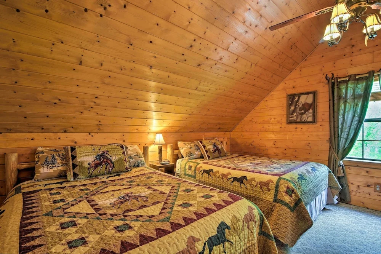 Cozy Trenton Cabin w/ Spa ~ 15 Mi to Lookout Mtn!