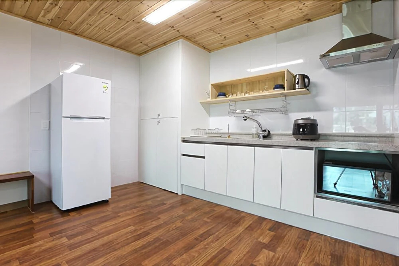 Yeosu Sea Side Pines Pension