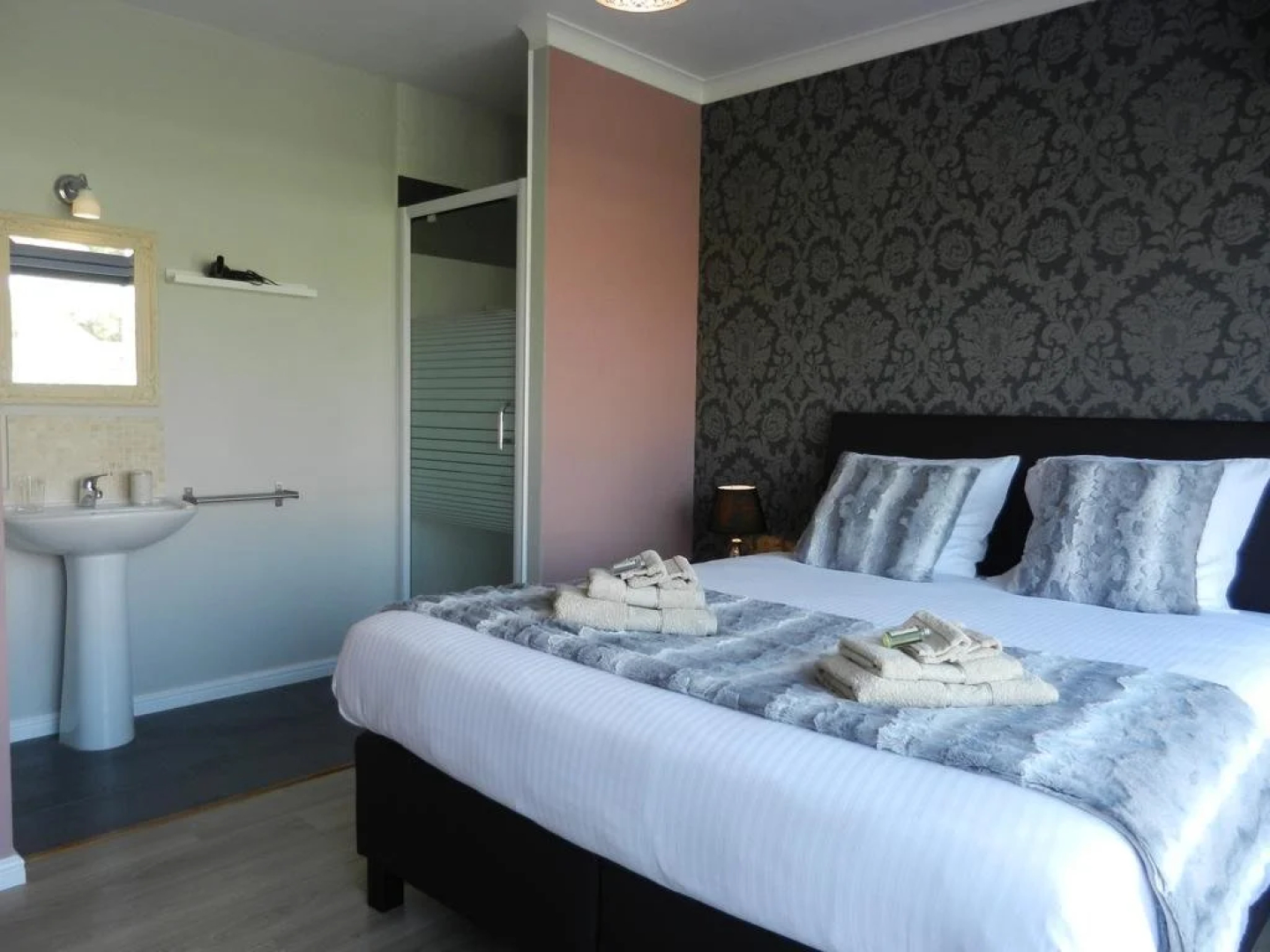 Cavells Bed and Breakfast