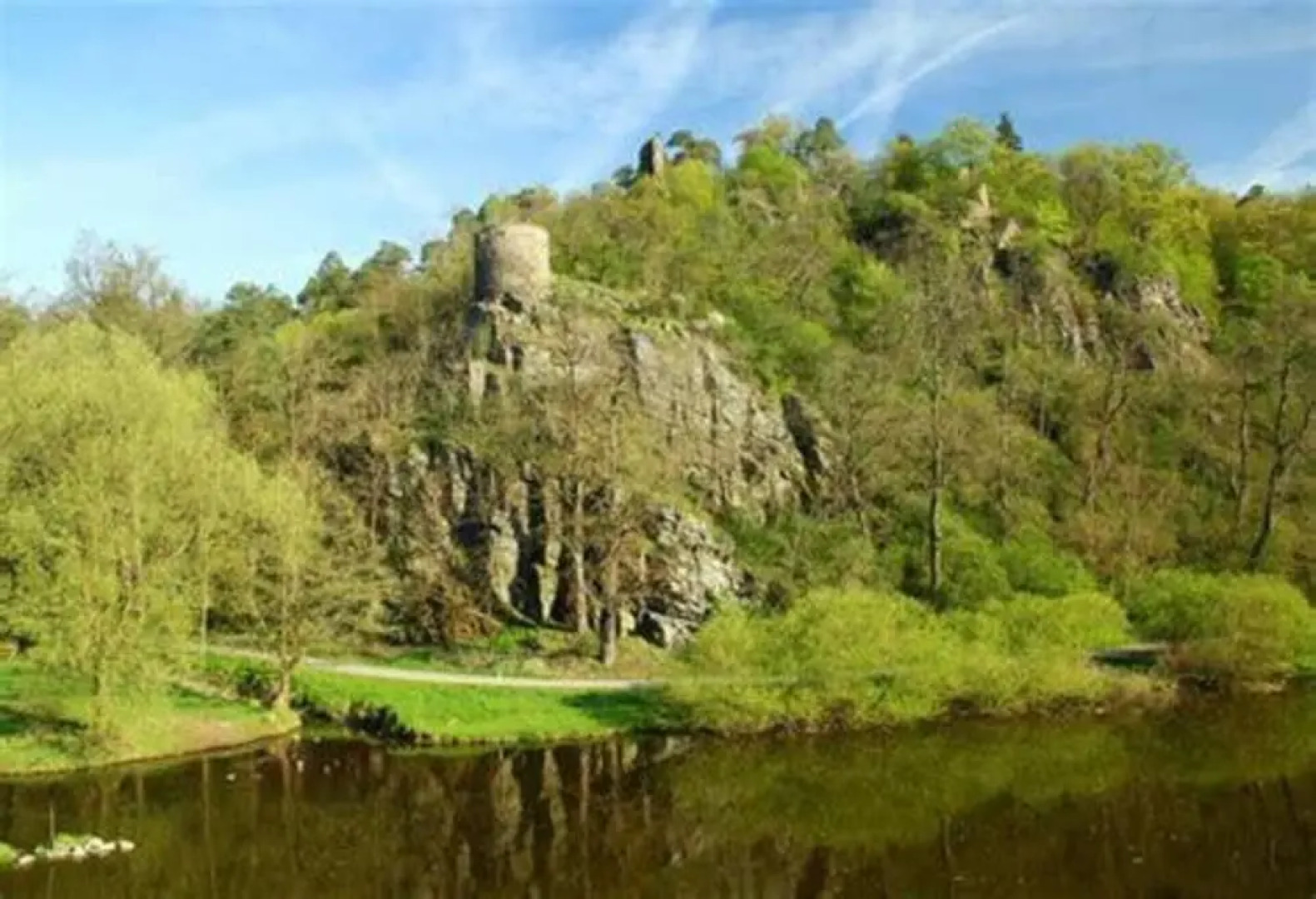 Sazava River Cottage With Boating Experience