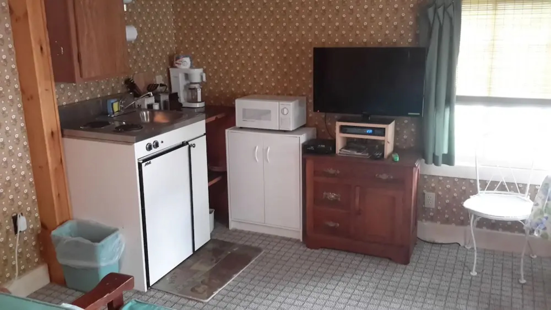 Sunset Mountain Lodge