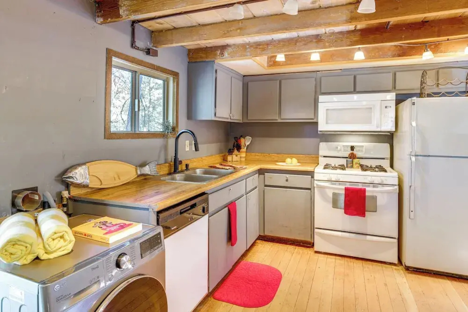 Green Valley Lake Cabin Near Lake: Boat + Ski!