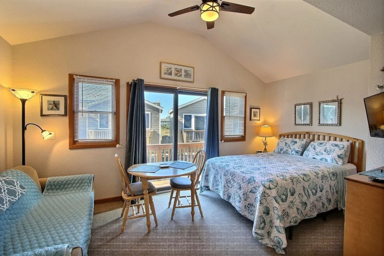 16 License To Chill 1 Bedroom Condo by RedAwning