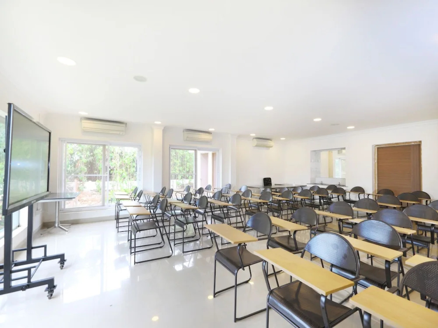 OYO 15925 Tommaso Hotels And Resorts