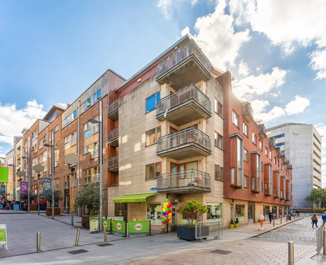 Scarlott Row temple bar dublin 2