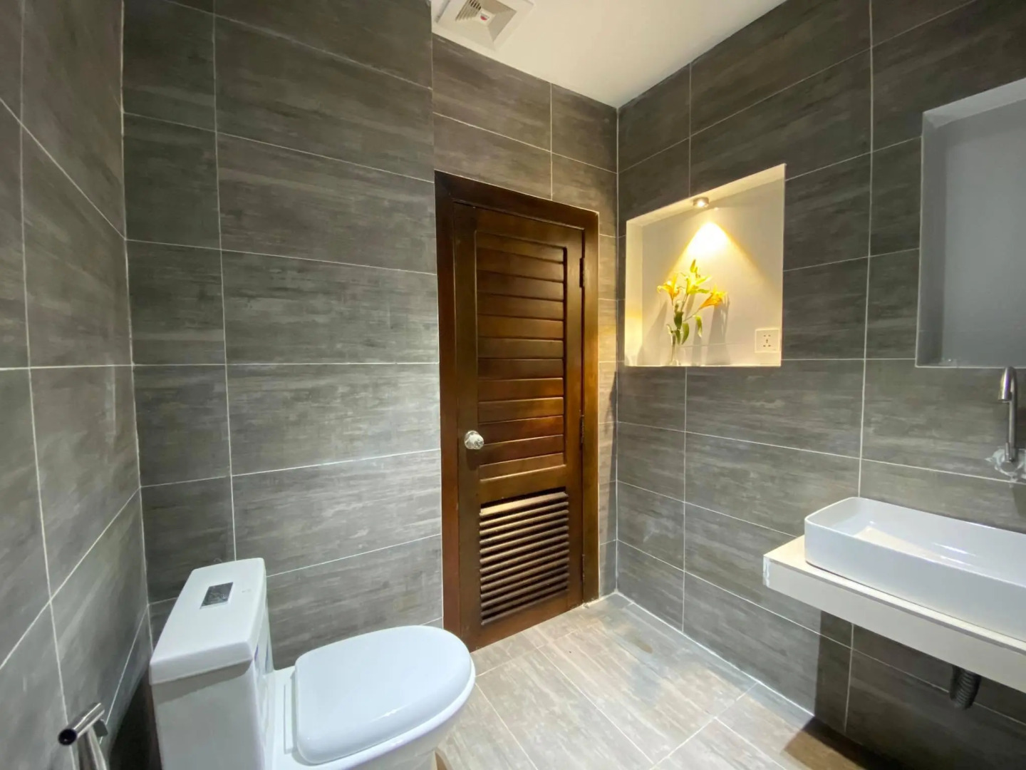 Reasmey Cheanich Hotel