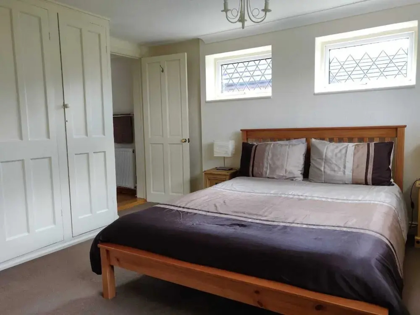 Whitehouse Guest House