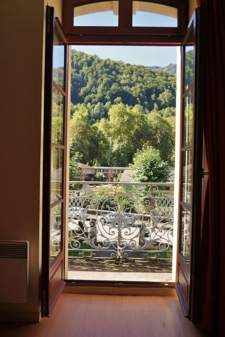 Logement n106 4pers face aux Thermes