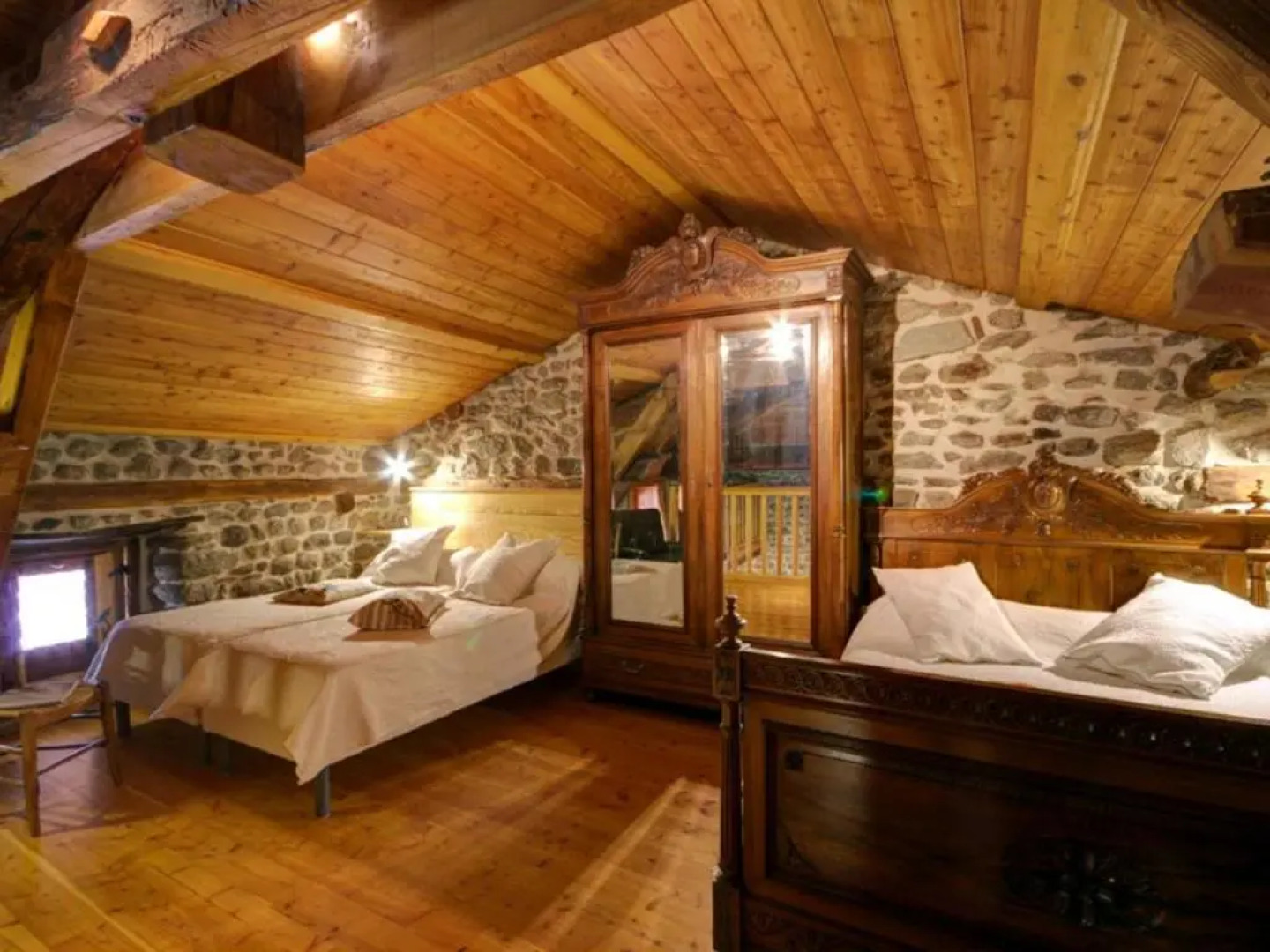 Gîte Essertines-en-Châtelneuf, 3 pièces, 6 personnes - FR-1-496-16