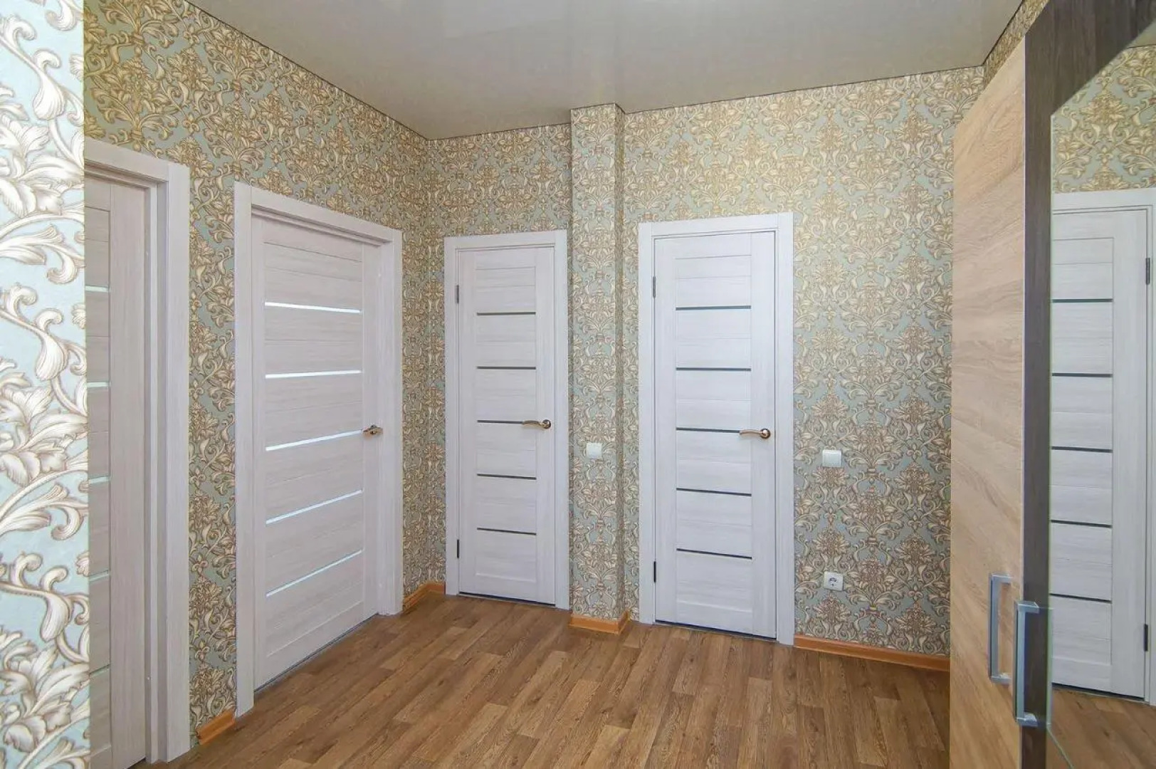 Family Apartments (Фэмили Апартментс) на улице Восточно-Кругликовская 18