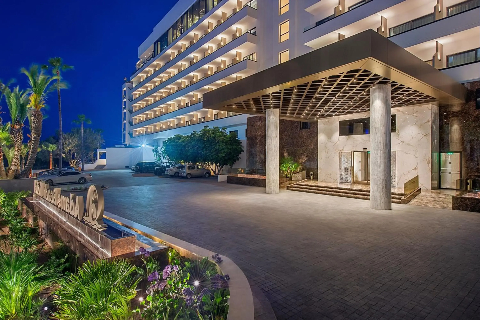 Adams Beach Hotel & Spa