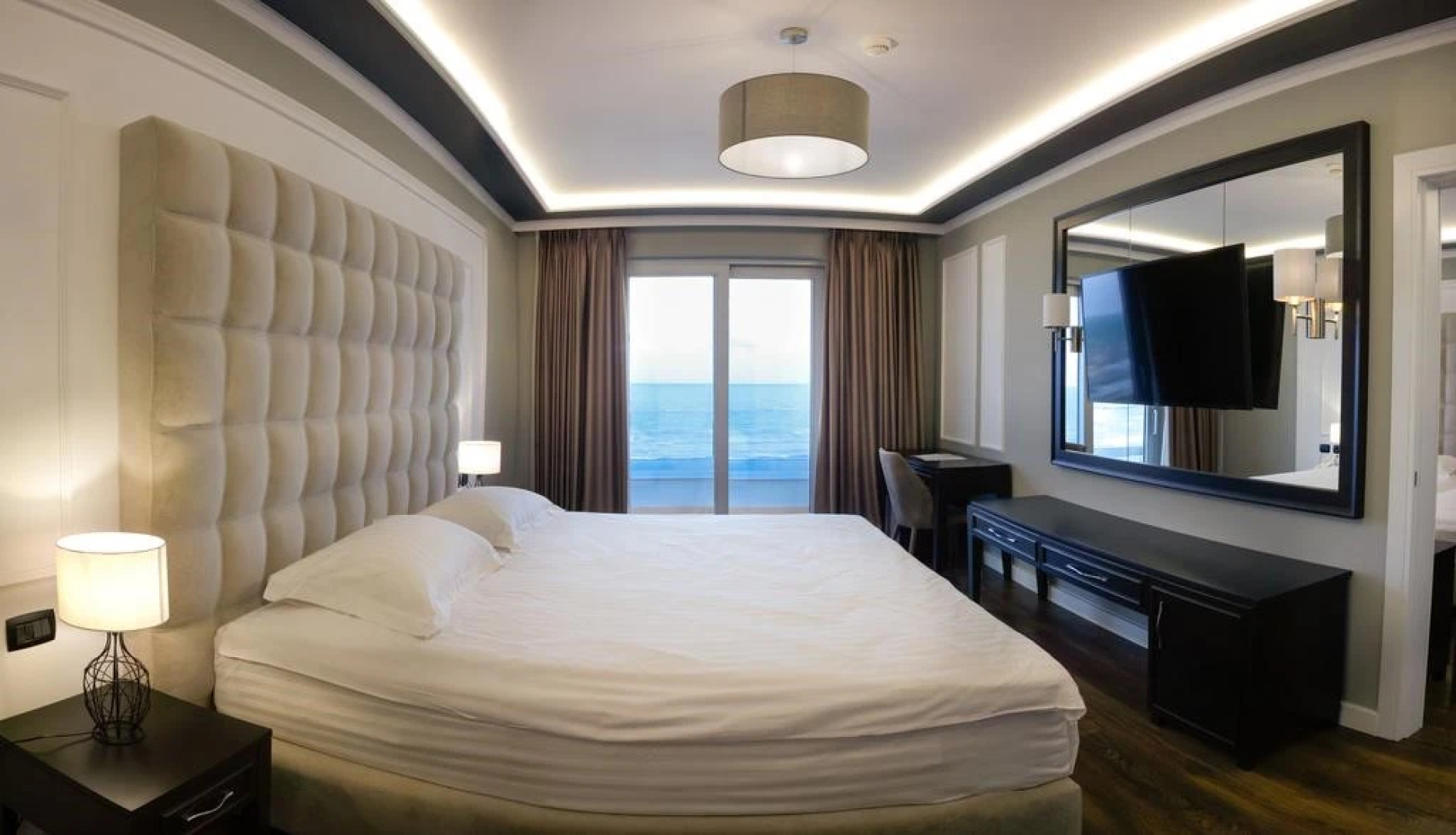 Premium Beach Hotel