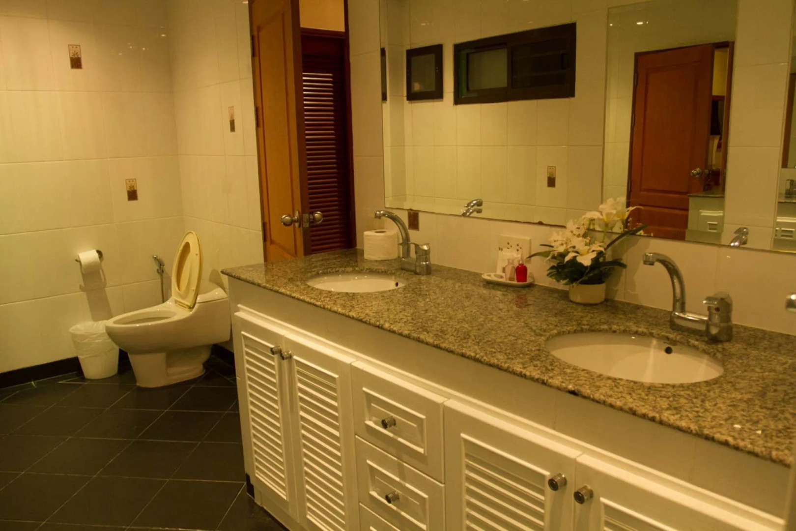 VIP Chain Resort Pool Villa