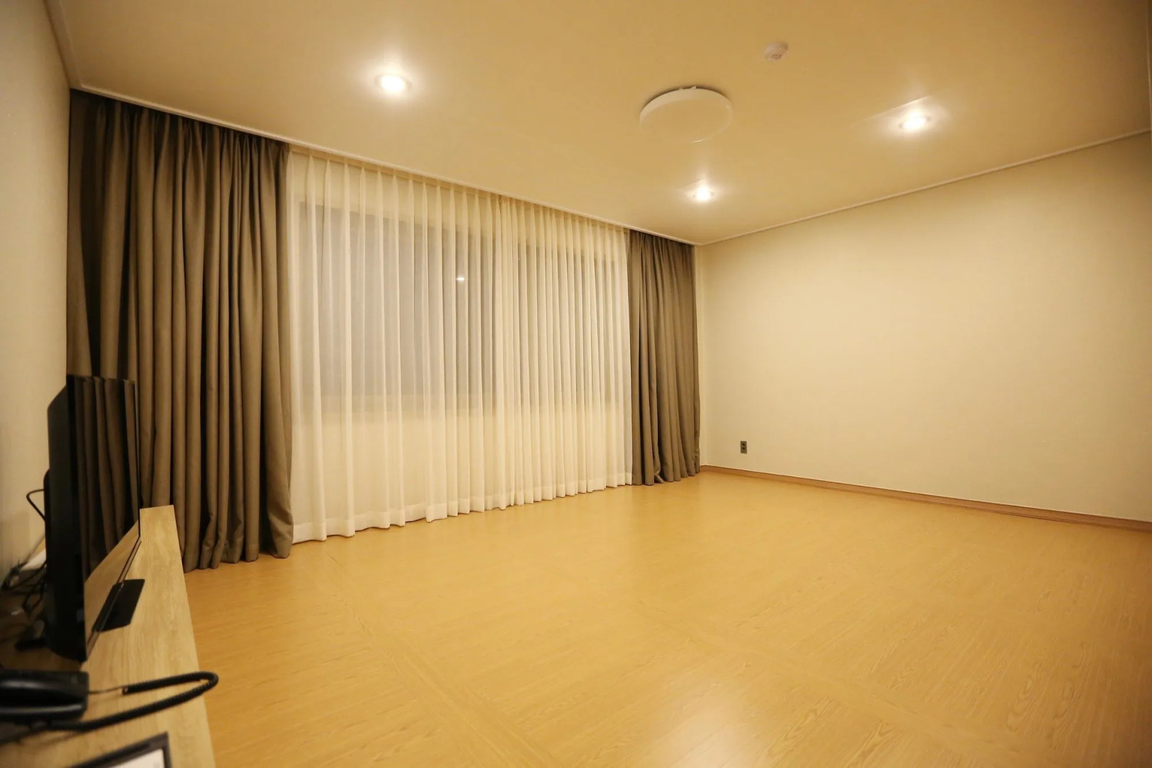 Palgong Emillia Hotel