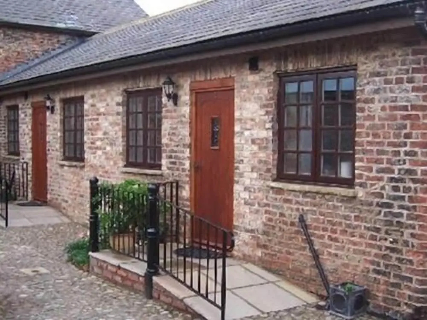 Thompsons Arms Holiday Cottages