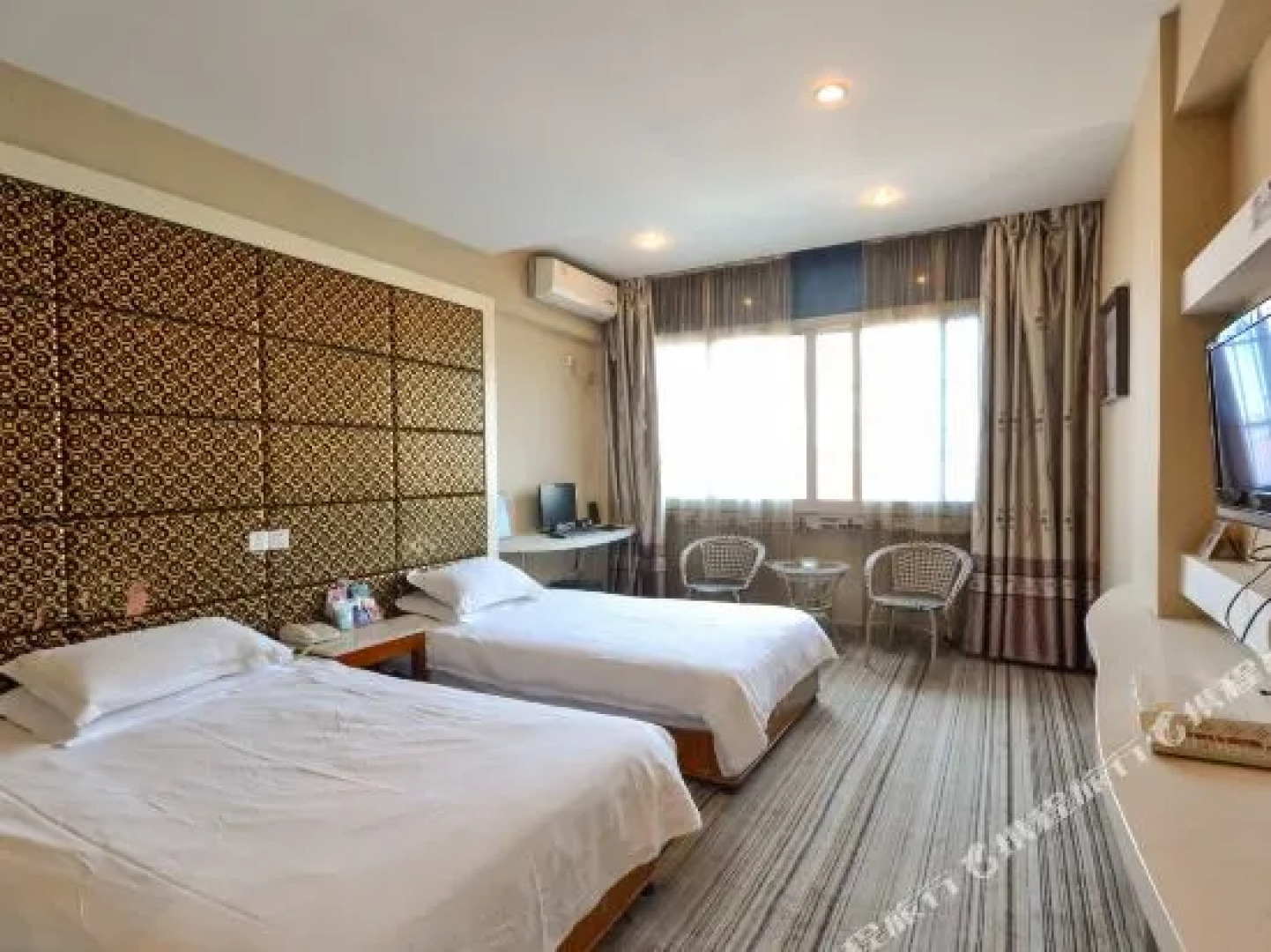Huangyan Yulong wisdom Hotel